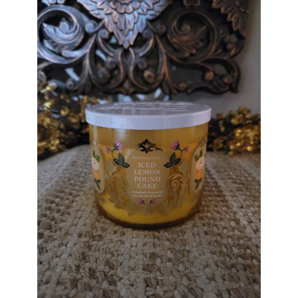 Iced Lemon Pound Cake - Bath and Body Works 3-wick Candle